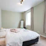 Renovated Art Deco With Vintage Elements Apartment
