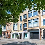 公寓 Renovated Art Deco With Vintage Elements *