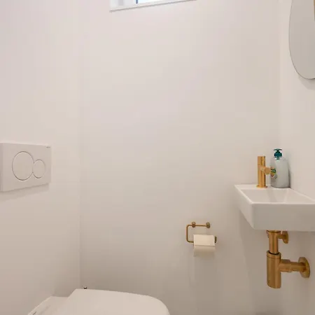 Renovated Art Deco With Vintage Elements * Ostende