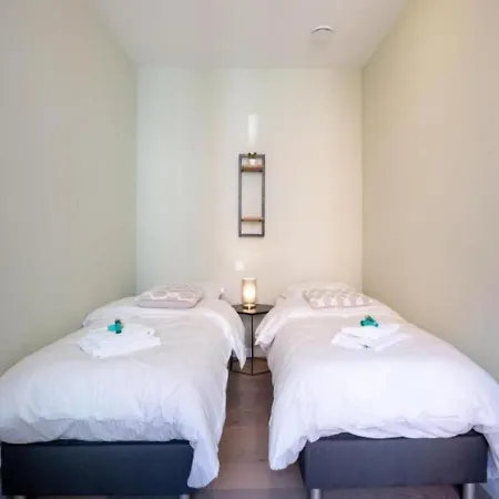 Renovated Art Deco With Vintage Elements Ostende