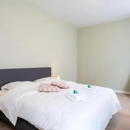 Daire Renovated Art Deco With Vintage Elements