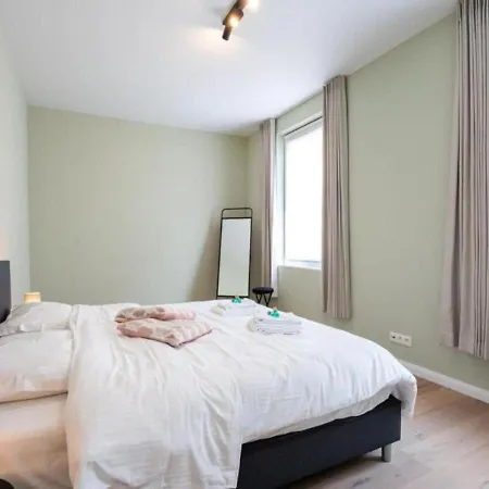 Renovated Art Deco With Vintage Elements Oostende