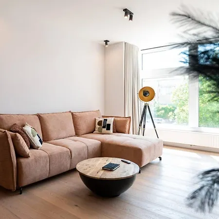 Renovated Art Deco With Vintage Elements *