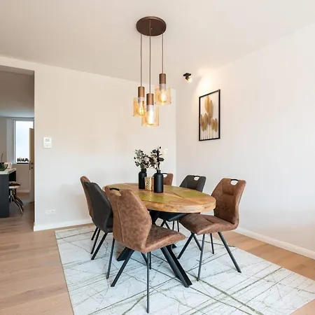 Renovated Art Deco With Vintage Elements * Ostend