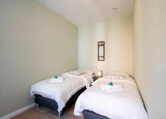 Renovated Art Deco With Vintage Elements * Ostende