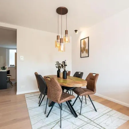 Appartamento Renovated Art Deco With Vintage Elements *