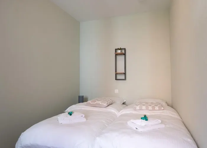 Daire Renovated Art Deco With Vintage Elements